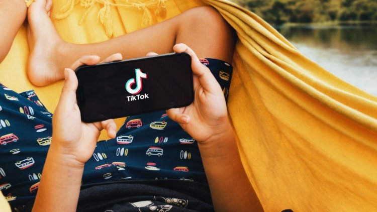 "TikTok notificará pais sobre publicações de vídeos, stories ou fotos feitas por adolescentes"